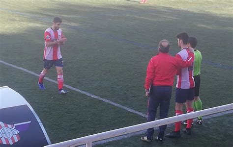 CanteiraCeleste El central Javi Hermelo debutó con el Alondras CF