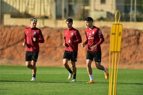 Arnau Ortiz Llega Al Efes Cedido Por El Girona Tras Su Paso Por El