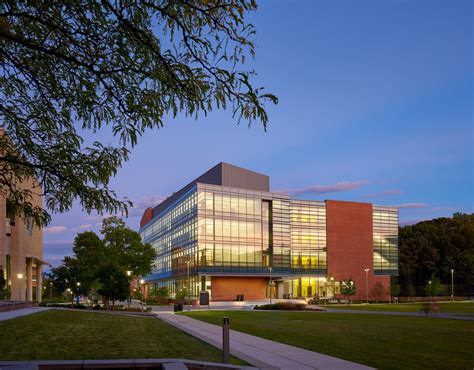 Interdisciplinary Life Sciences Building Ballinger