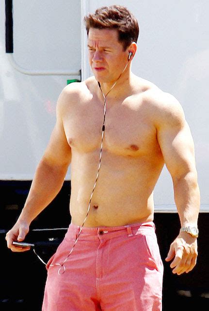 Mark Wahlberg Height And Weight Celebrity Weight Page 3