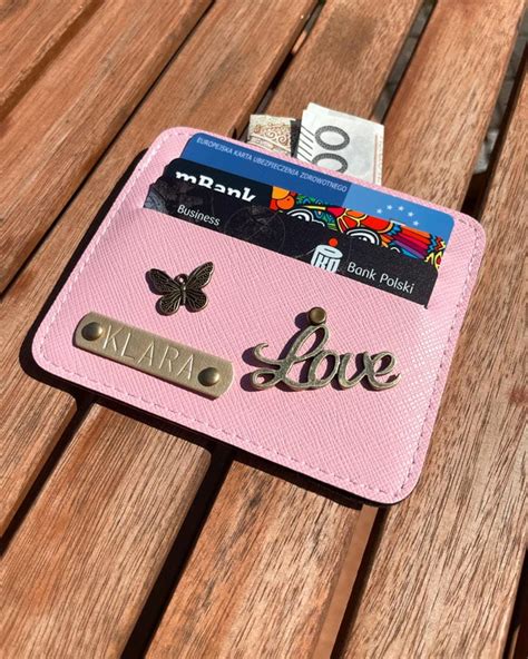 Etui Na Karty Personalizowane Baby Pink Le Voyage Personalizacja