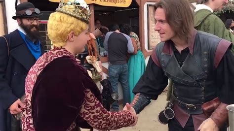 Meeting Matt Mercer (In Full Joffrey Cosplay!) - YouTube