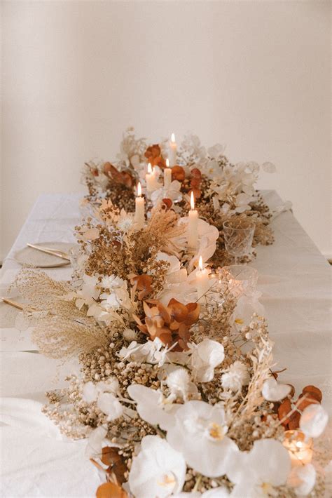 Bright Fall Wedding Table Garland In 2020 Fresh Wedding Flowers