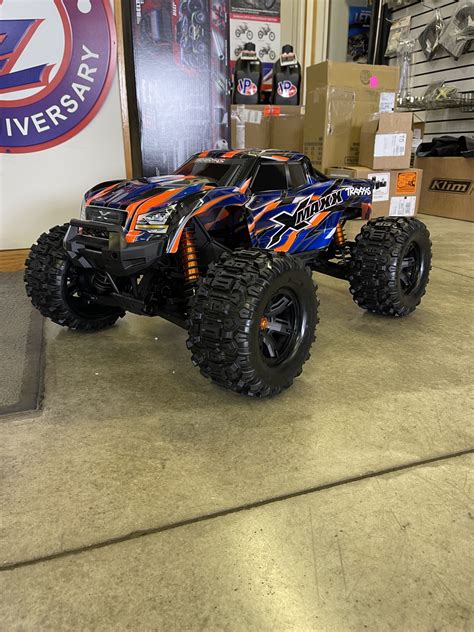 TRAXXAS X-MAXX 8S 4WD MONSTER TRUCK 8S WITH BELTED TIRES! *NEW* ORANGE ...