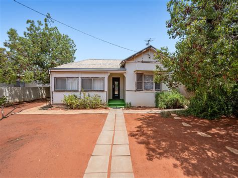 Mail box for sale listings are peaking as homeowners renovate 10