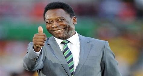 Legenda Sepak Bola Brasil Pele Depresi Malu Dan Makin Tertutup