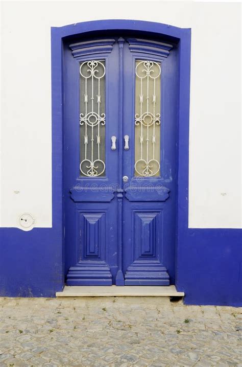 Porta De Madeira Azul Imagem De Stock Imagem De Europa 26488357