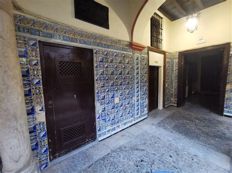 Azulejos Galeria Del Patio Interior Del Ayuntamiento Antig Flickr