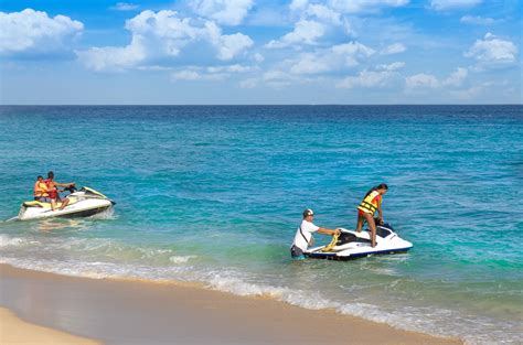 Traffic Impacting Tourists At El Médano Beach - The Cabo Sun