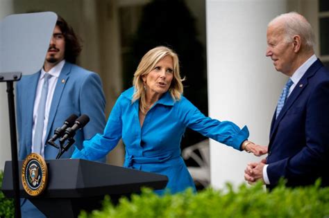 Jill Biden mesaj cu inimioare pe platforma X în semn de susținere