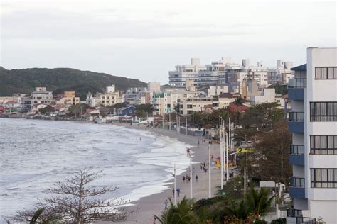 O Engordamento Dos Ingleses Promete Dotar A Praia A Melhor