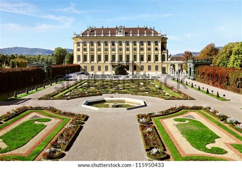 Schönbrunn Palace Wallpaper Royalty Free Images Stock Photos