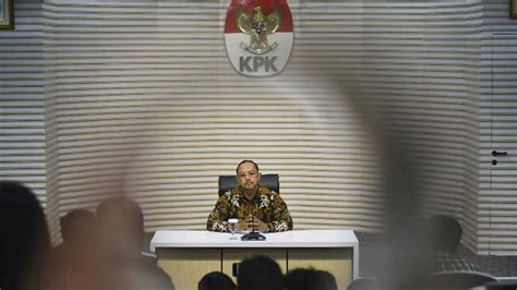 Kpk Geledah Kantor Dinas Pupr Kota Banjar Tempo Co