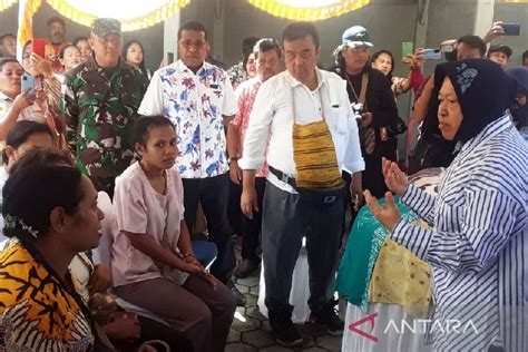 Mensos Risma Janji Bantu Mama Mama Papua Hasilkan Produk Berkualitas