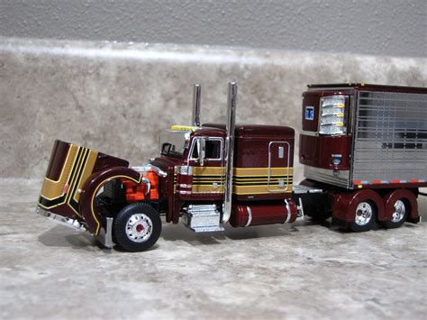 #60-1729 1/64 Peterbilt 379 with Utility Trailer Red Chrome – JW Toy Trucks