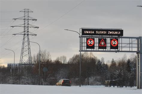 Korki W Tr Jmie Cie Raport Wypadek Na Torach Skm Zderzenie Aut Na