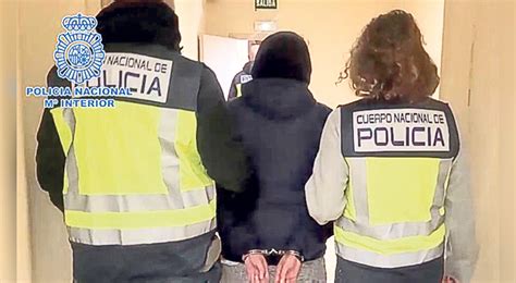 Capturan En España A Peruana Por Estafa Con Entradas Falsas Pamela Cabanillas Estafadora De