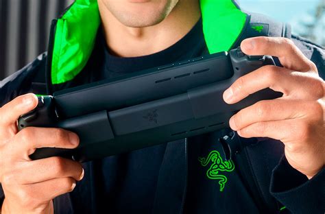 New Razer Edge Android Gaming Handheld Revealed At RazerCon 2022 Priced