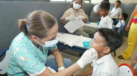 Médicos de planteles educativos pasarán a las partidas del Ministerio