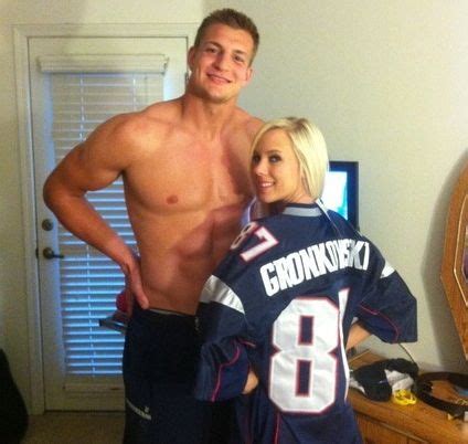 Rob Gronkowski girlfriend? Gronk is still single