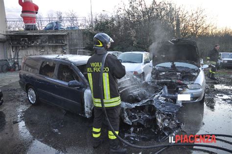 Pontenure Incendio In Un Autosalone Furia Ilpiacenza