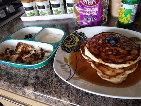 [Homemade] American style blueberry pancakes : r/food