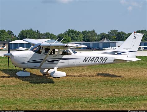 N R Private Cessna S Skyhawk Sp Photo By Steve Homewood Id