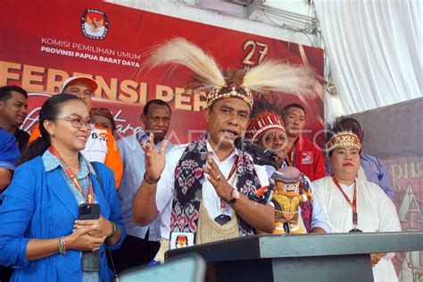 Pendaftaran Bakal Calon Gubernur Papua Barat Daya ANTARA Foto