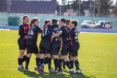 Fotbal Feminin Gloria S A Calificat N Sferturile Cupei Rom Niei