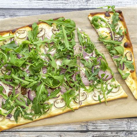 Veganer Flammkuchen Rezept So Knusprig Und Lecker ESSEN UND TRINKEN