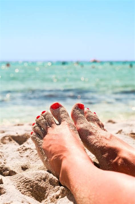 Female Legs On Beach Stock Image Image Of Beauty Barefoot 17404353