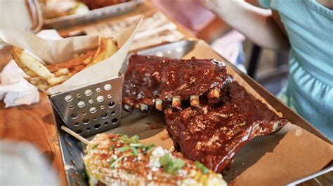 Chain Restaurant Ribs Ranked From Worst To Best