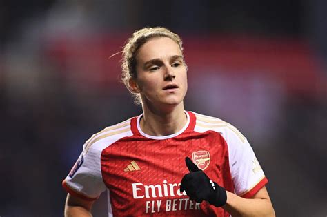 Arsenal Striker Vivianne Miedema To Undergo Minor Knee Surgery And