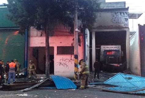 Explota Bodega En Azcapotzalco