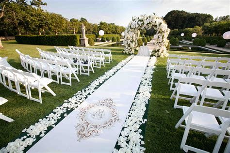 What You Should Know About Planning An Outdoor Wedding Outdoor