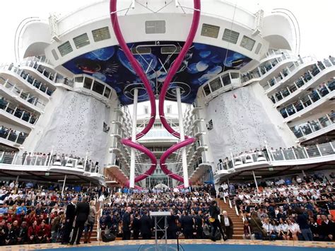 The largest cruise ship ever built cost $1 billion - and it just set sail | Business Insider India