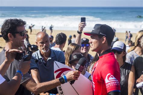 Carissa Moore Et Gabriel Medina Remportent Le Roxy Quiksilver Pro