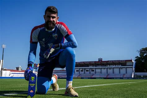 Dia Do Goleiro Fernando Miguel Se Refaz No Fortaleza E Diz Que Penta