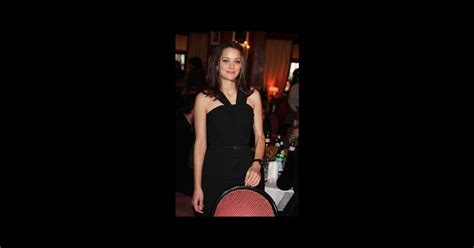 Photos Marion Cotillard Toujous Aussi Ravissante Elle Vole La