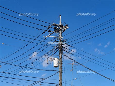 電線と電柱 写真素材 4949920 フォトライブラリー Photolibrary