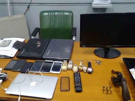 G1 Rastreador De Celular Ajuda Polícia A Encontrar Suspeitos De