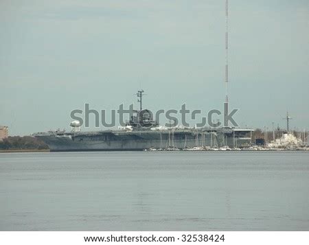 Uss Yorktown Aircraft Carrier Stock Photo 32538424 : Shutterstock