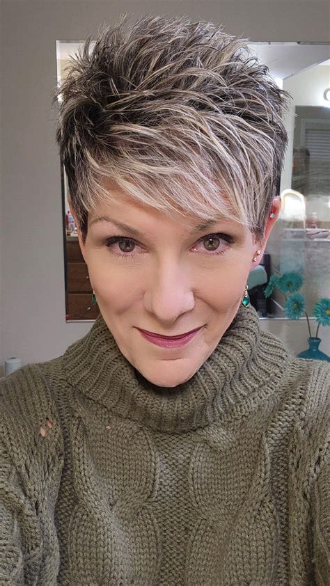 Trendy Hairstyles For Short Spiky Hair To Try In 2025 4