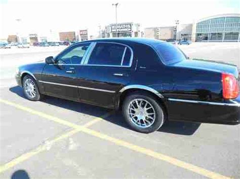 Purchase Used 2004 Lincoln Town Car Ultimate Black Tinted Windows