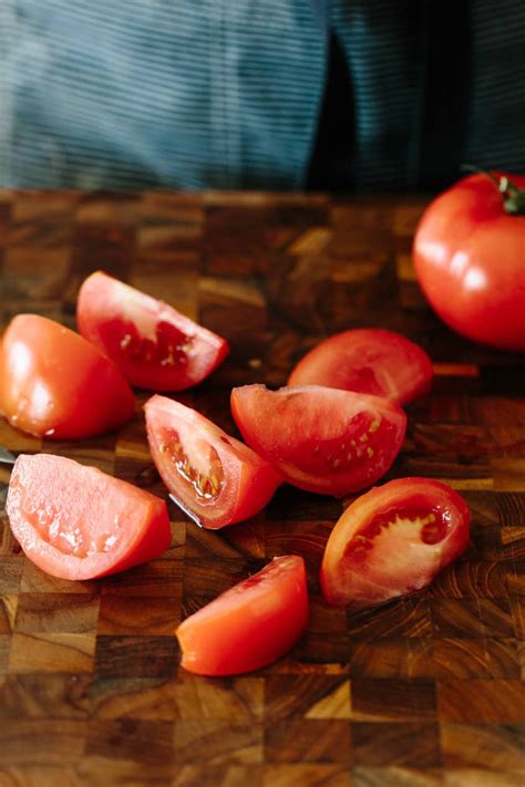 How To Cut Perfect Tomato Wedges The Kitchn