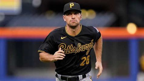 Adam Frazier traded from Pittsburgh Pirates to San Diego Padres