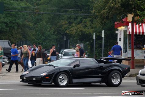 Luxury Lamborghini Cars: Lamborghini Countach Replica