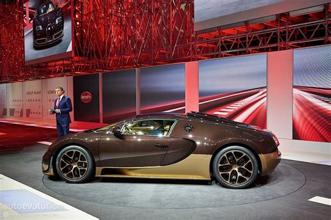 Bugatti Decorates Geneva With Veyron Rembrandt [live Photos