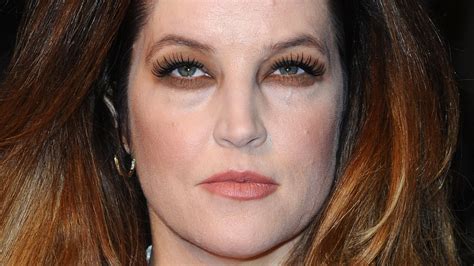 Sad Details About Lisa Marie Presley S Relationship With Her Father