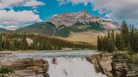 Athabasca Falls Hike | Why it's the #1 Thing to do in Jasper National Park